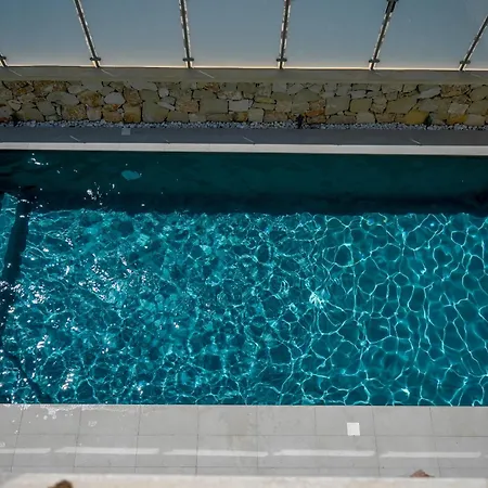 Carlotta Con Piscina 别墅