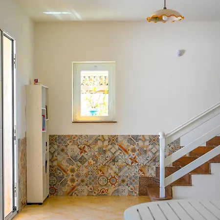 Carlotta Con Piscina