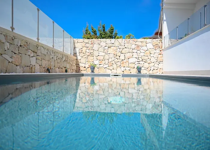 Villa Carlotta Con Piscina