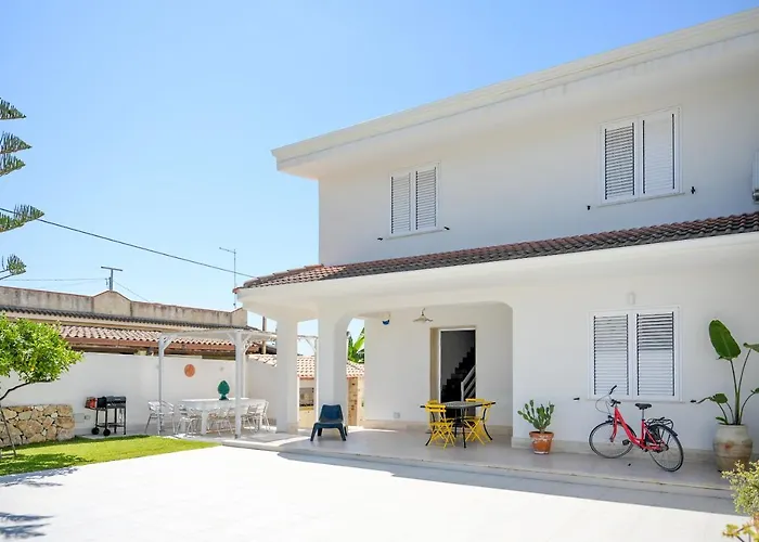 Carlotta Con Piscina Villa *