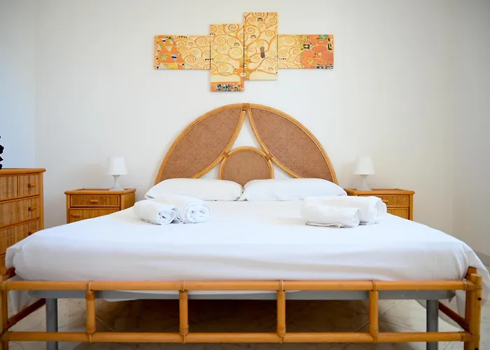 Carlotta Con Piscina Lido di Noto