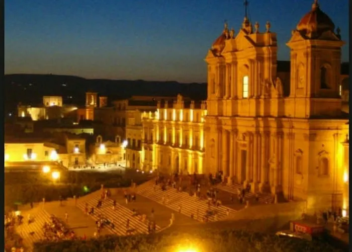 Carlotta Con Piscina * Lido di Noto